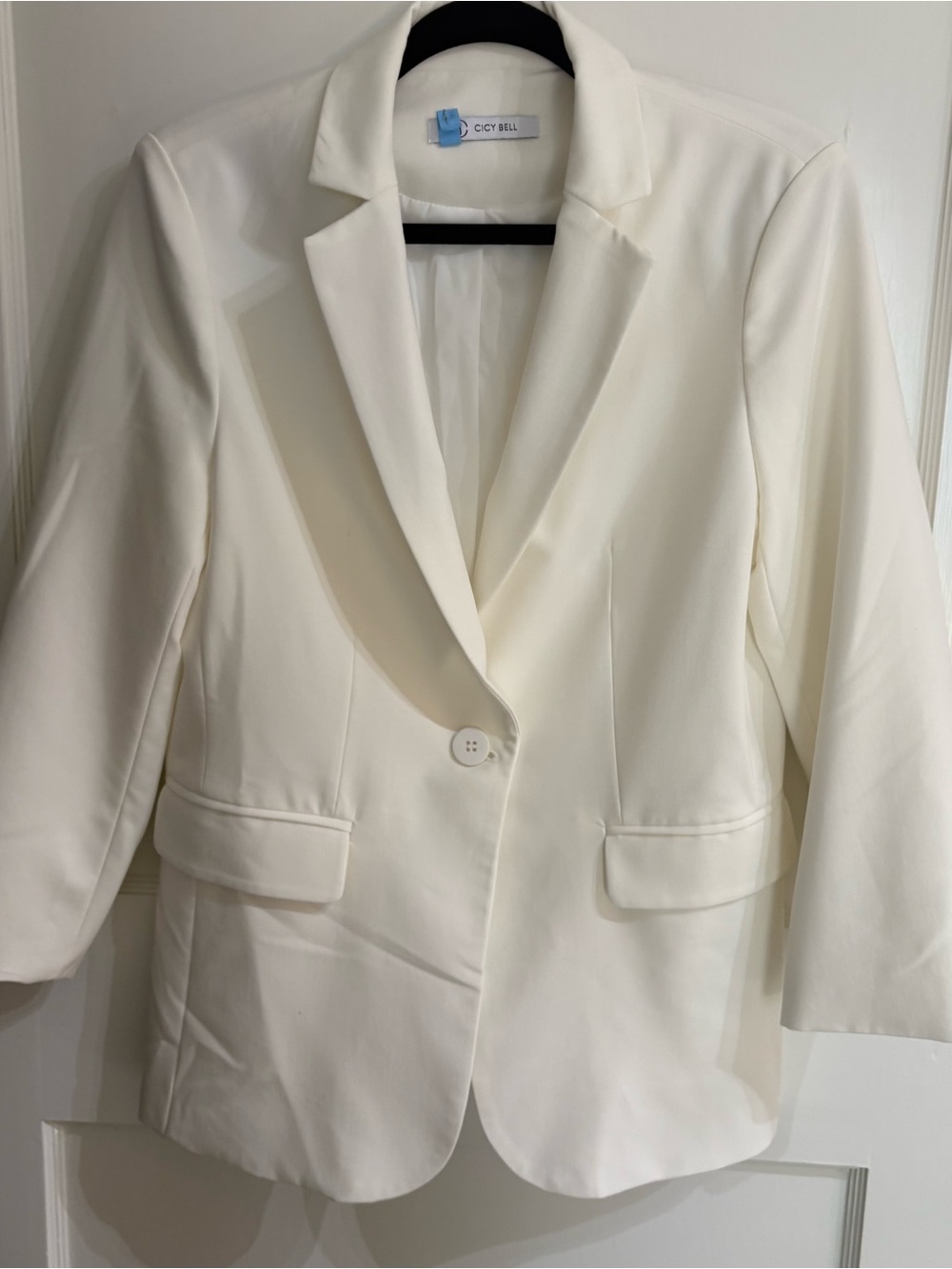 CICY BELL Women's White Single-Button Blazer